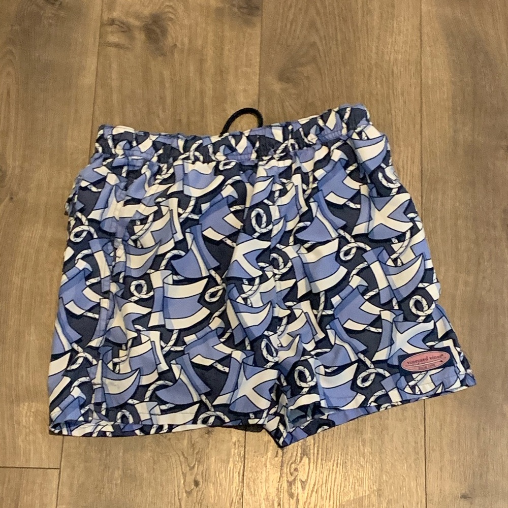 Outgrown vineyard vines swimsuit